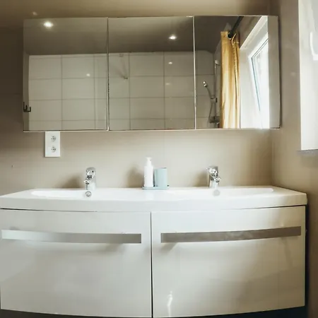 Le Grand Vinâve By Welchome *