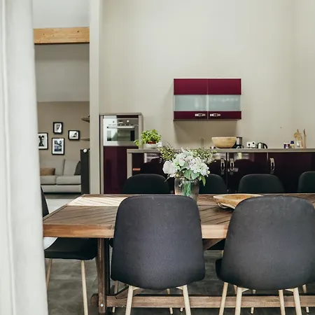 Le Grand Vinâve By Welchome *